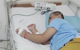 Chuyển tiền của bạn đọc hỗ trợ gia đình học sinh lớp 3 bị xe tông tổn thương 90%