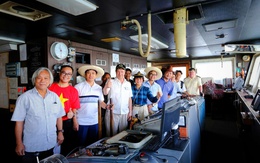 Tàu Viện sĩ Oparin thu thập được hàng ngàn mẫu vật ở Biển Đông