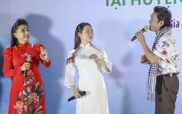 Người dân Gia Lai đội mưa xem nghệ sĩ TP.HCM biểu diễn