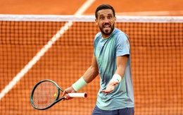 Tay vợt Damir Dzumhur thắng trận ở Roland Garros mà không hay biết