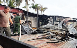 Cháy cửa hàng xăng dầu Đất Mũi