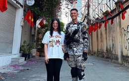 Cô gái tặng hoa và chiến sĩ diễu binh: Vẫn giữ liên lạc, lời hứa hẹn chưa thể nói