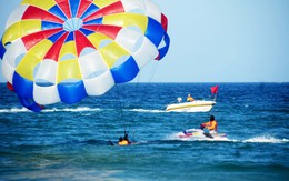 Đưa mô tô nước tránh xa bãi tắm biển