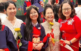 Hiệu trưởng khuyên học sinh cần rèn năng lực thích ứng trong thời đại mới