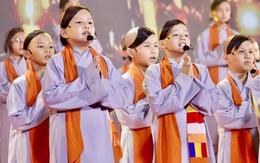 Đêm Vesak thiêng liêng: Khi nghệ thuật Phật giáo Ấn Độ, Hàn Quốc, Thái Lan tụ hội trên đất Việt
