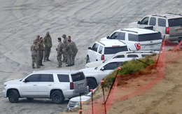 Người nhập cư ồ ạt đổ về Mỹ bằng đường biển, gần 1.000 người bị bắt giữ