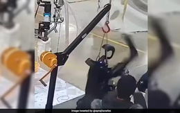 Robot AI đột ngột tấn công 2 người, lo sợ về 'cuộc nổi dậy của robot'