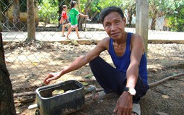 Hệ thống cấp nước sạch làm hơn 24 tỉ đồng, nhưng người dân phải gùi nước suối về xài