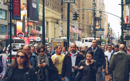 Tại sao chúng ta thường thấy gương mặt người châu Âu giống nhau?