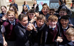 Nước Mỹ vỡ òa trong niềm vui khi có tân Giáo hoàng người Mỹ đầu tiên