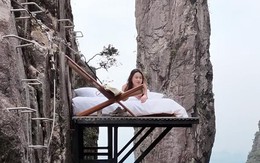 Ngủ trên vách núi cheo leo cao 1.600m: Trải nghiệm mạo hiểm mới tại Hồ Nam, Trung Quốc