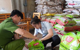 Công an thu giữ hàng trăm tấn phân bón giả, kém chất lượng tại Hòa Bình