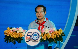 Chủ tịch UBND TP.HCM đặt hàng nhà thiếu nhi dành những điều tốt đẹp nhất cho bạn nhỏ