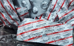 Đà Nẵng phát hiện nhiều vỉ thuốc còn hạn sử dụng bị bỏ lại ven đường