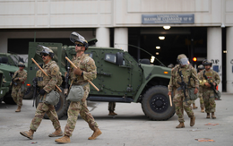 Có thật thủy quân lục chiến đã đến Los Angeles để dẹp loạn?