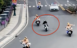 Chạy xe máy chen vào đoàn xe ưu tiên chở lãnh đạo cấp cao tại Lâm Đồng