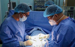 Tại sao giãn tĩnh mạch tinh thường ở bên trái?