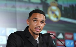 Alexander-Arnold đổi tên và thay số trên áo đấu tại Real Madrid