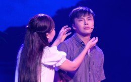 Đời Như Ý trở lại, khán giả thủ khăn giấy đi xem cải lương