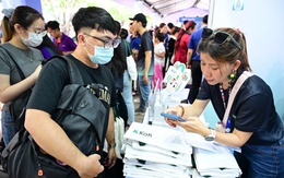 Đến Lễ hội không tiền mặt để check-in nhận gấu bông,  được tư vấn về đầu tư chứng khoán