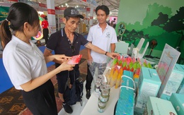 Từ Úc về ghé trải nghiệm Lễ hội không tiền mặt, chọn mua Yến Đảo Cần Giờ để tặng người thân