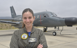 Sự thật về hình ảnh máy bay Israel bị bắn rơi cùng nữ phi công bị bắt sống