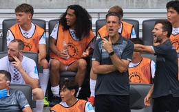 Thua Bayern Munich 0-10, thầy trò Auckland City chắc chỉ muốn… về đi làm