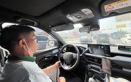 Gia đình 5 người đặt xe công nghệ 4 chỗ gây tranh cãi: Không thể biện minh 'cả nhà lên xe cho tiện'