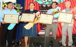 Tỉnh Khánh Hòa tặng bằng khen Văn phòng đại diện báo Tuổi Trẻ vùng Nam Trung Bộ và Tây Nguyên