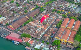 Tour du lịch mới ở Hội An: Ngắm phố cổ tuyệt đẹp từ dù lượn