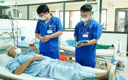 7 người nhập viện cấp cứu do nắng nóng, một người nguy kịch