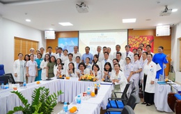 Chủ tịch UBND TP.HCM trao bằng khen đột xuất 2 bệnh viện thông tim bào thai cho sản phụ Singapore