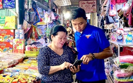 Thanh niên góp sức 'xây' tuyến đường, khu phố không tiền mặt