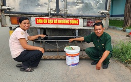 'Độc lạ' Bình Dương: Xe tải hút đinh, vá xe, thay ruột xe... miễn phí của hai vợ chồng