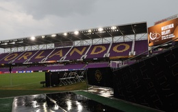 Trận đấu thứ tư ở FIFA Club World Cup phải tạm ngưng vì... sợ sét đánh