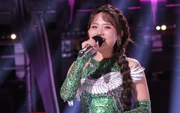 Concert có G-Dragon không thoát nạn mưa to; Phương Mỹ Chi biến mất tại Sing! Asia 2025