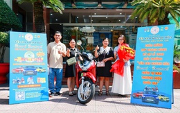 Yến sào Khánh Hòa trao xe máy cho khách hàng trúng thưởng