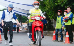 Công nhân ý thức thực hiện văn hóa giao thông