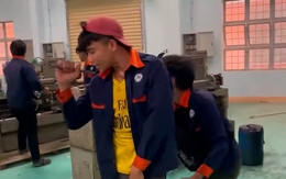 'We Will Rock You' phiên bản thợ cơ khí