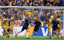 Thợ cắt tóc kiến tạo cho giáo viên thực tập ghi bàn tại FIFA Club World Cup