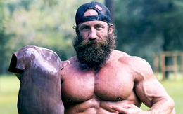 TikToker nổi tiếng vì hay tuyên truyền ăn thịt sống bị bắt với tội danh đe dọa khủng bố