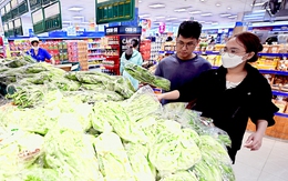 Hàng thiết yếu giảm giá mạnh trong Shopping Season 2025