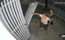 Bắt người kéo sập cửa hàng xóm vì bị nhắc hát karaoke; Chặt bán xà cừ trước khi sáp nhập