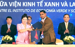 Việt Nam hợp tác với Cuba điều chế thuốc hỗ trợ điều trị ung thư từ nọc bò cạp xanh