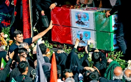 Biển người tại tang lễ các chỉ huy cấp cao Iran thiệt mạng trong xung đột với Israel