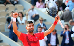 Djokovic lập loạt kỷ lục khi tiến vào tứ kết Roland Garros 2025