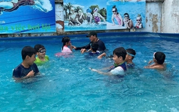 'Khối nghỉ hè' rộn rã tiến vào nhà thiếu nhi