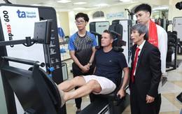 Dàn huyền thoại Man Đỏ được chăm sóc ở Bệnh viện Tâm Anh