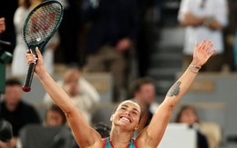 Sabalenka đánh bại Swiatek để lần đầu vào chung kết giải Pháp mở rộng