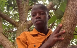 Cười sảng với thanh niên 'tránh vỏ dưa gặp vỏ dừa'